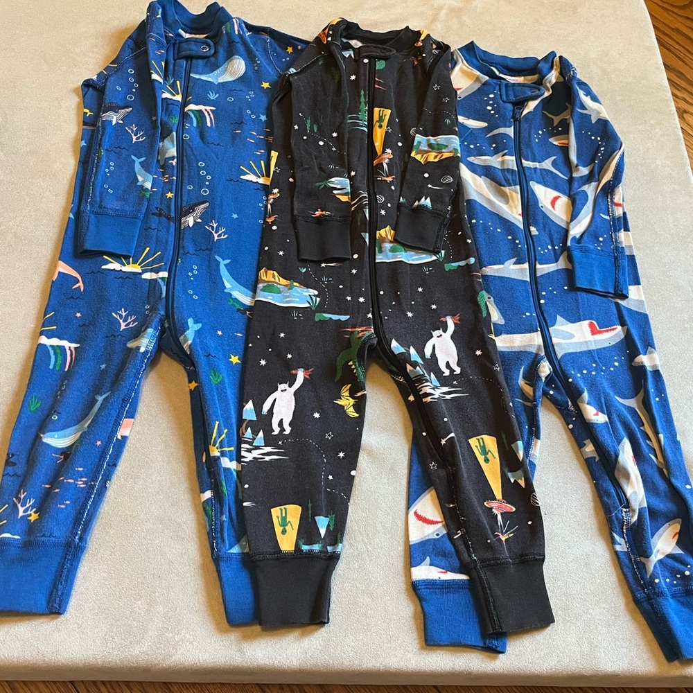 Hanna Anderson US 2T Zip pajama LOT of 3 pairs